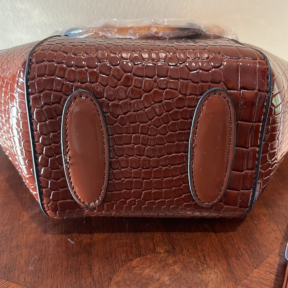Accessorize Satchel Crossbody bag Croc pattern patent leather brown/bamboo - Picture 9 of 10